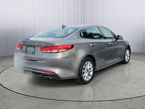 Used 2018 Kia Optima EX image 2
