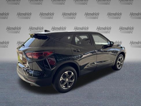 Used 2025 Chevrolet Blazer LT image 9