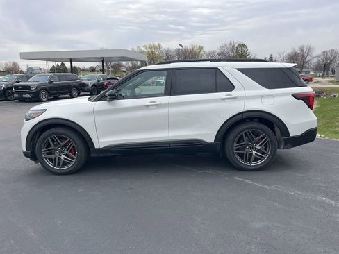 New 2026 Ford Explorer ST w/ Sun And Sound Package AWD/4WD image 6