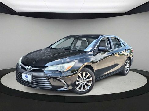 Used 2016 Toyota Camry XLE FWD image 1