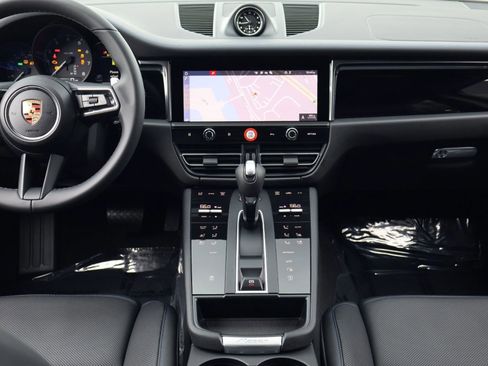 New 2026 Porsche Macan AWD/4WD image 20