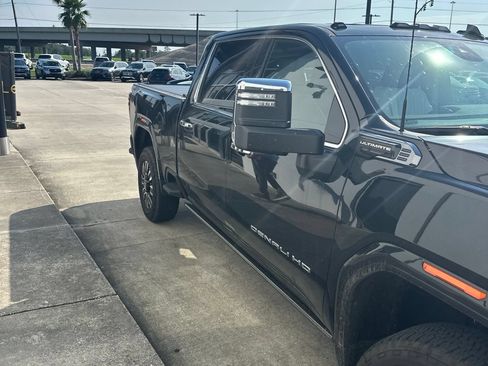 Used 2025 GMC Sierra 2500 Denali Ultimate AWD/4WD image 4