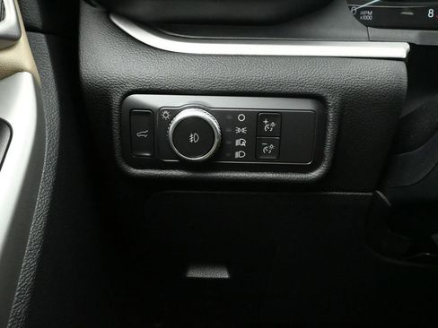 Used 2021 Ford Explorer XLT w/ Equipment Group 202A image 21