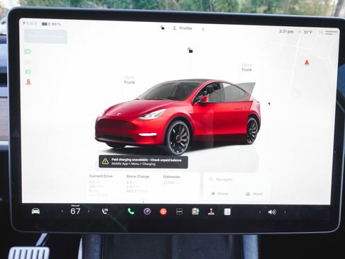 Used 2024 Tesla Model Y Performance image 18