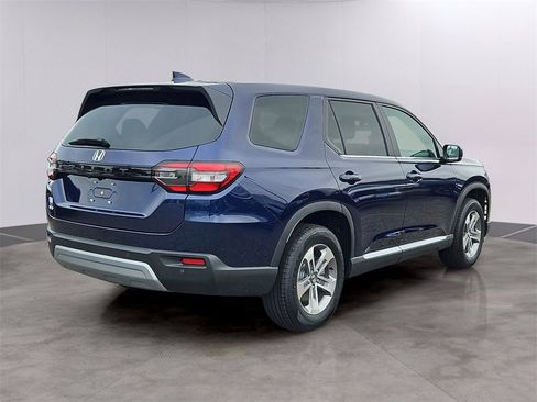 New 2025 Honda Pilot EX-L image 3