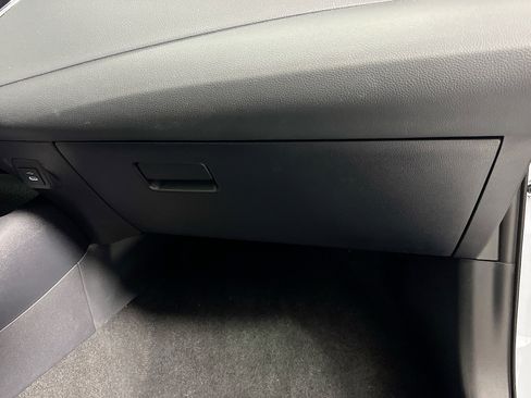 Used 2026 Toyota Corolla LE FWD image 33