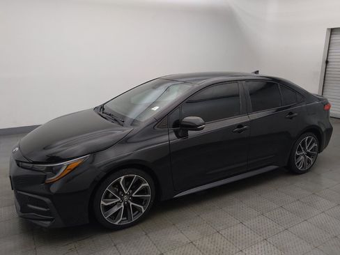 Used 2020 Toyota Corolla SE FWD image 2