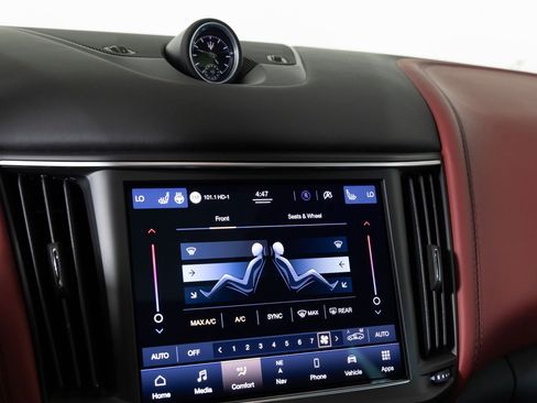 Used 2023 Maserati Levante GT image 22