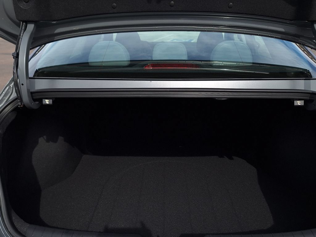 New 2026 Hyundai Elantra Limited FWD image 28