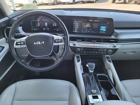 Used 2023 Kia Telluride S w/ S Sunroof Package FWD image 7