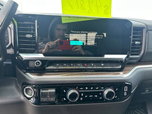 New 2026 Chevrolet Silverado 1500 LT w/ Safety Package AWD/4WD image 8