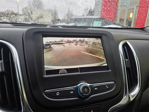 Used 2024 Chevrolet Equinox LT image 25