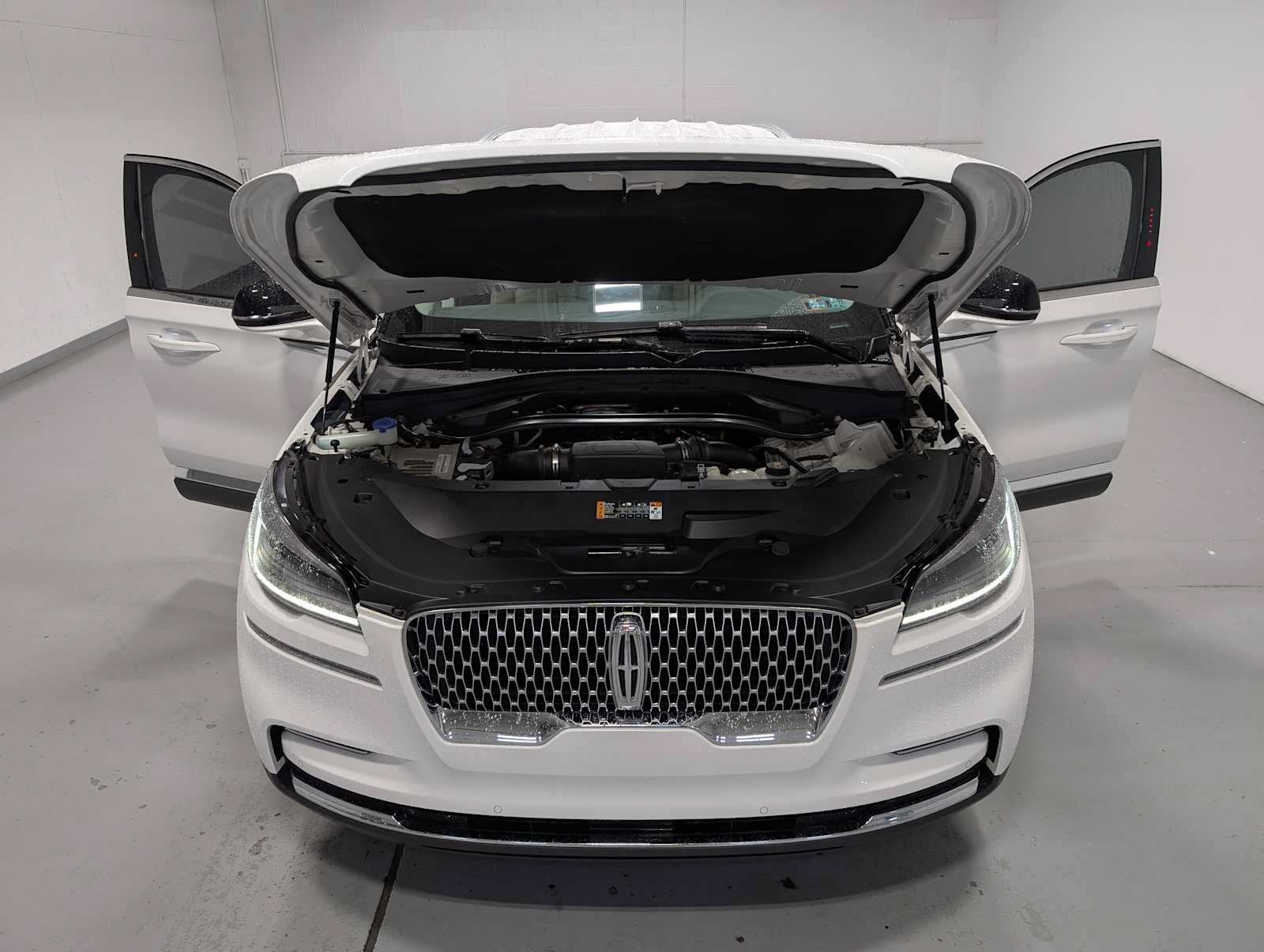Used 2023 Lincoln Aviator AWD image 13