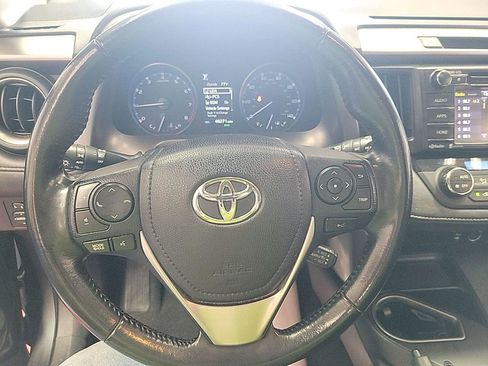Used 2018 Toyota RAV4 XLE w/ Plus Extra Value Package AWD/4WD image 7