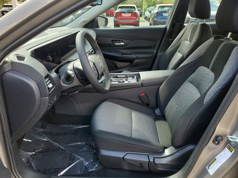 New 2026 Nissan Sentra SV w/ SV Convenience Package FWD image 27