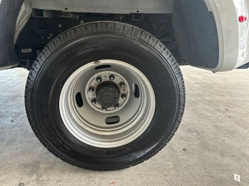 Used 2024 Ford F350 XLT AWD/4WD image 18