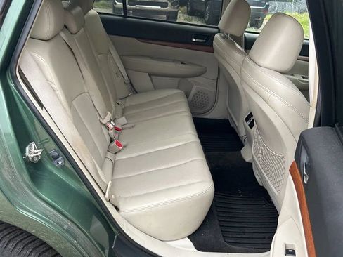 Used 2014 Subaru Outback 2.5i Limited w/ Moonroof Package AWD/4WD image 23