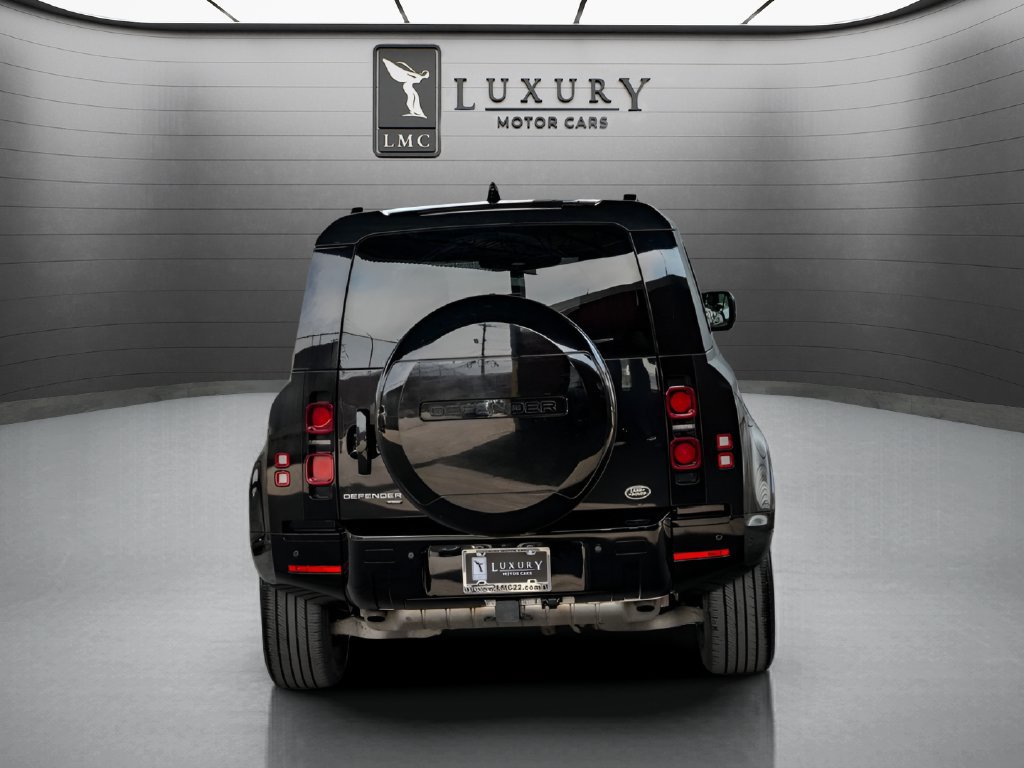 Used 2022 Land Rover Defender 110 XS Edition AWD/4WD image 7