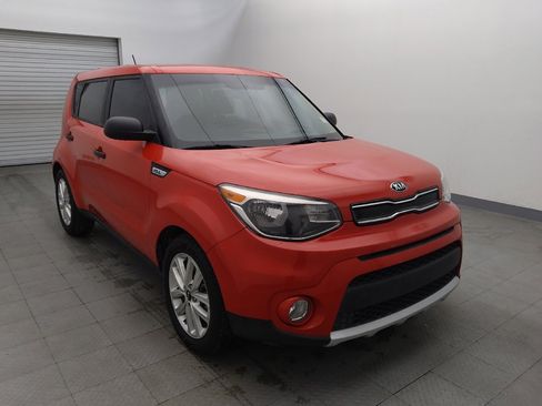 Used 2017 Kia Soul + image 13