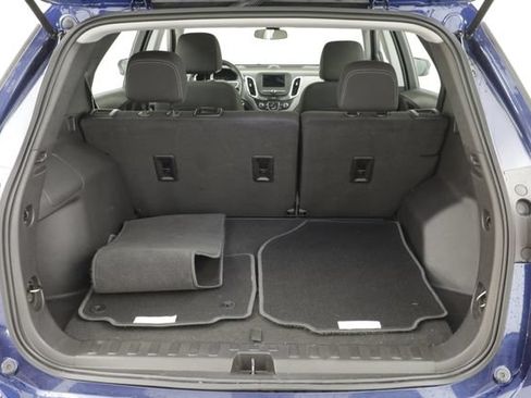 Used 2023 Chevrolet Equinox LS w/ Driver Confidence II Package FWD image 18