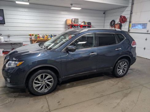 Used 2015 Nissan Rogue SL w/ SL Premium Package image 1