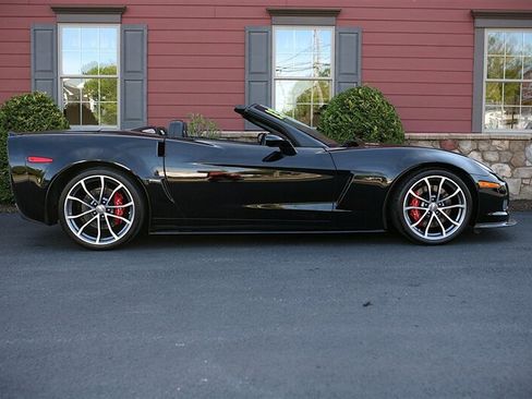 Used 2013 Chevrolet Corvette 427 w/ 1SB Preferred Equipment Group RWD image 9