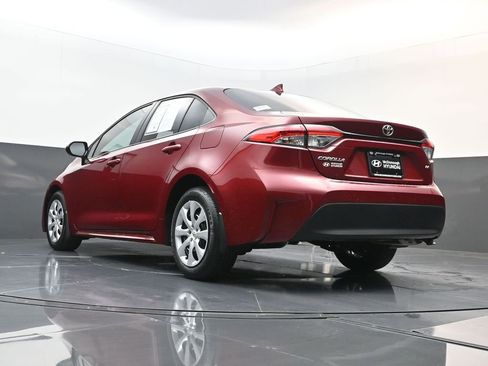Used 2026 Toyota Corolla LE FWD image 25