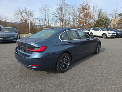 New 2026 BMW 330i xDrive Sedan w/ Premium Package image 3