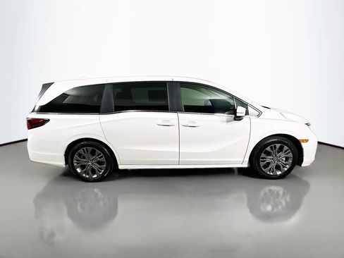 Used 2025 Honda Odyssey Touring image 7