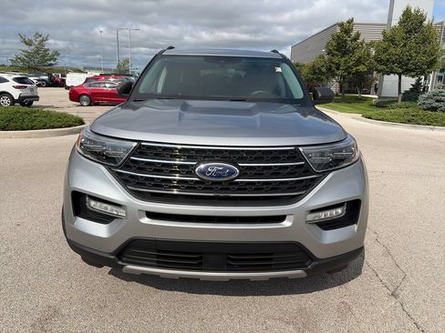Used 2024 Ford Explorer XLT w/ Equipment Group 202A AWD/4WD image 2