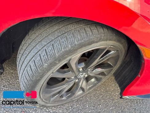 Used 2018 Honda Civic Sport image 9