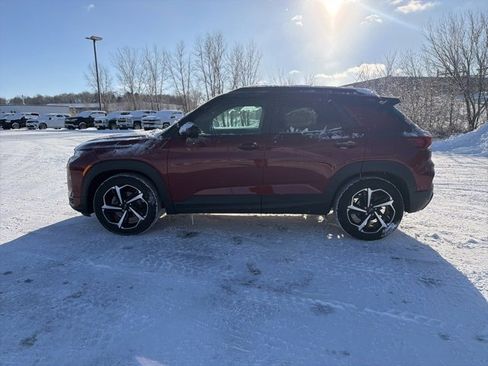 Used 2023 Chevrolet TrailBlazer RS w/ Sun and Liftgate Package image 4