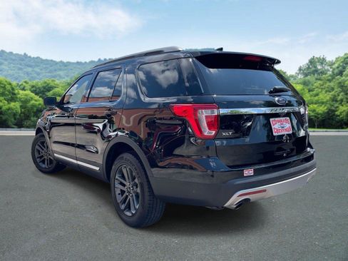 Used 2017 Ford Explorer XLT FWD image 23