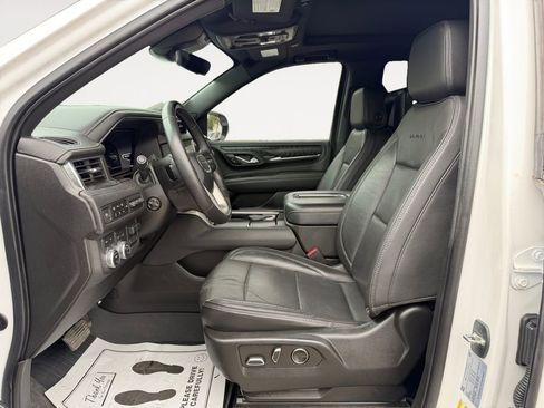 Used 2023 GMC Yukon Denali w/ Advanced Technology Package image 15