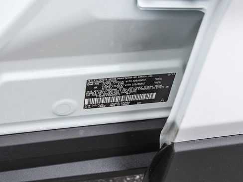 Used 2023 Toyota RAV4 XLE FWD image 38