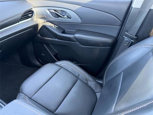Certified 2021 Chevrolet Traverse LT w/ LT Premium Package image 18