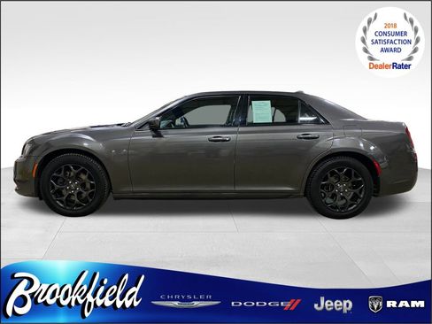 Used 2019 Chrysler 300 S image 5