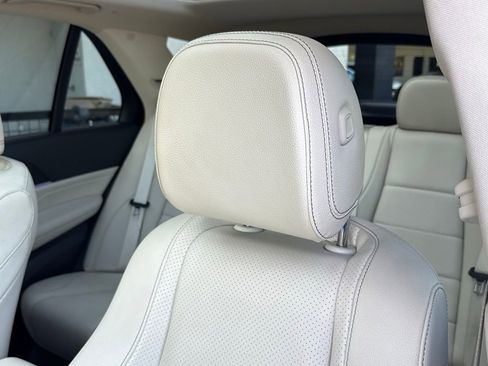 Used 2020 Mercedes-Benz GLE 350 image 3