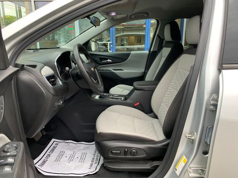 Used 2019 Chevrolet Equinox LS w/ LS Convenience Package AWD/4WD image 10