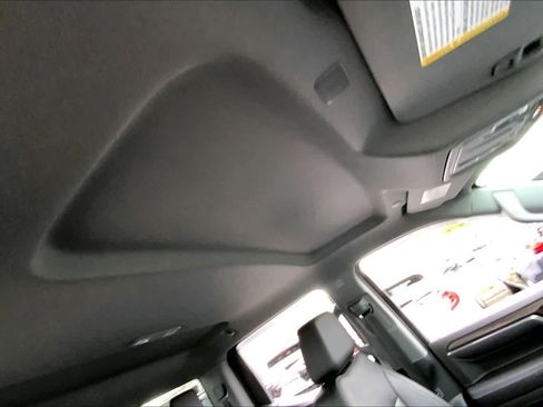 Used 2023 GMC Sierra 1500 SLT w/ SLT Convenience Package image 18