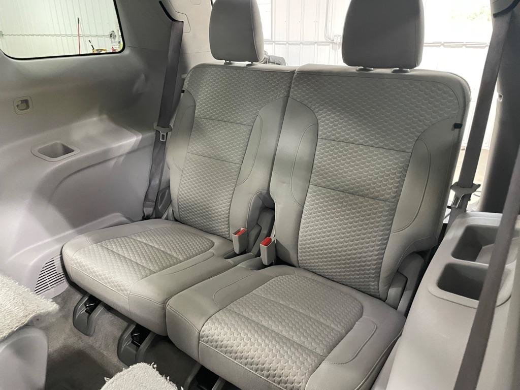 Used 2017 GMC Acadia SLE w/ Driver Alert Package I AWD/4WD image 16
