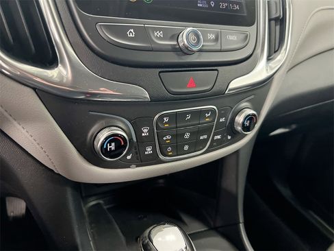 Used 2020 Chevrolet Equinox Premier image 15