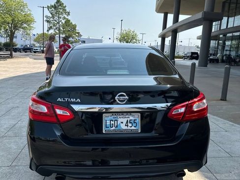 Used 2017 Nissan Altima 2.5 S FWD image 6