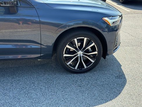 Used 2024 Volvo XC60 B5 Plus w/ Climate Package AWD/4WD image 12