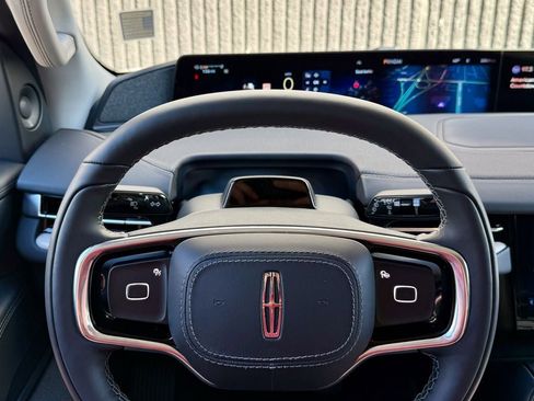 New 2025 Lincoln Navigator L Reserve image 30