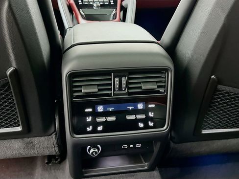 New 2026 Porsche Cayenne S image 27