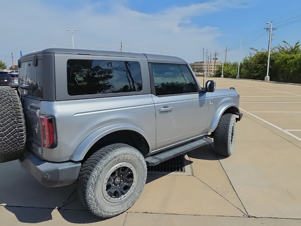 Used 2022 Ford Bronco Outer Banks AWD/4WD image 3