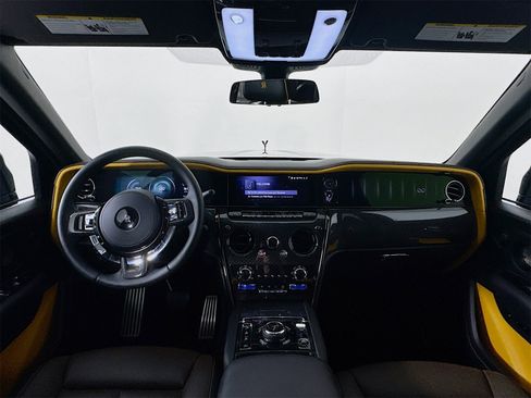 Certified 2025 Rolls-Royce Cullinan Black Badge image 23