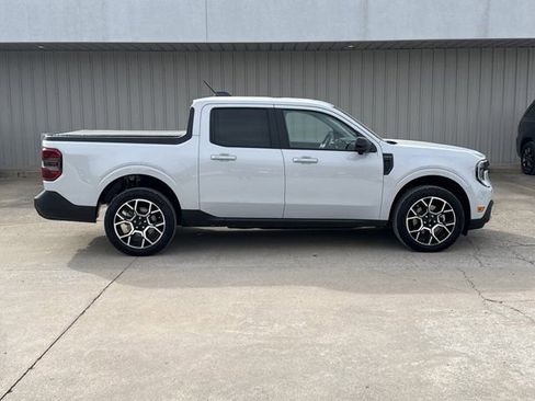 Used 2025 Ford Maverick Lariat image 2