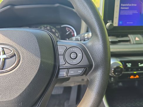 Used 2024 Toyota RAV4 XLE image 17